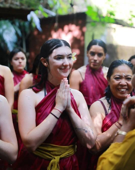 Relaxing yoga teacher training experience in Bali